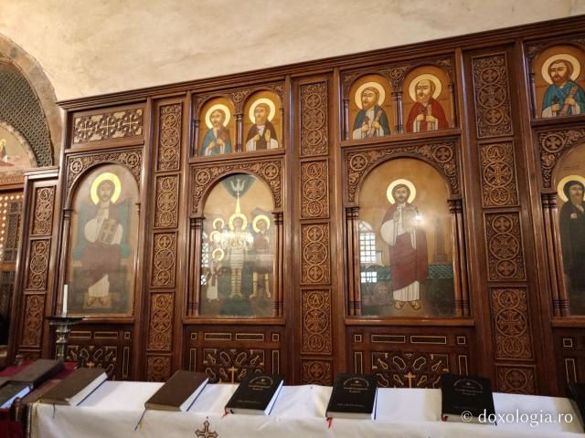 Clipe de liniște în biserica închinată Sfântului Macarie cel Mare
