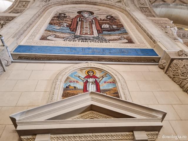 Pași de pelerin la catedrala închinată „Sfântului Apostol și Evanghelist Marcu” din Alexandria, Egipt / Foto: Magda Buftea Pași de pelerin la catedrala închinată „Sfântului Apostol și Evanghelist Marcu” din Alexandria, Egipt