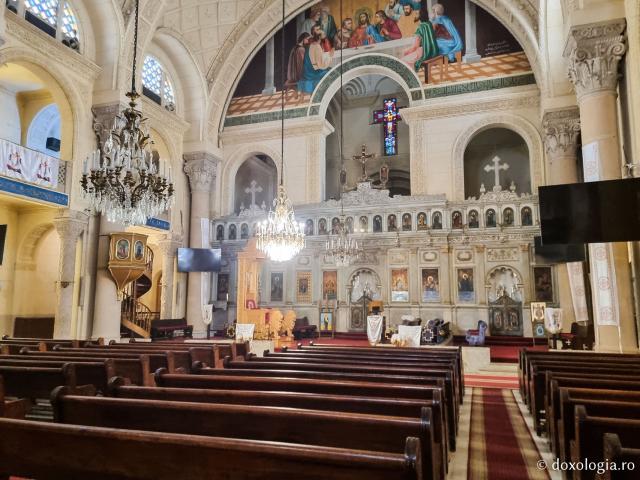 Pași de pelerin la catedrala închinată „Sfântului Apostol și Evanghelist Marcu” din Alexandria, Egipt / Foto: Magda Buftea Pași de pelerin la catedrala închinată „Sfântului Apostol și Evanghelist Marcu” din Alexandria, Egipt