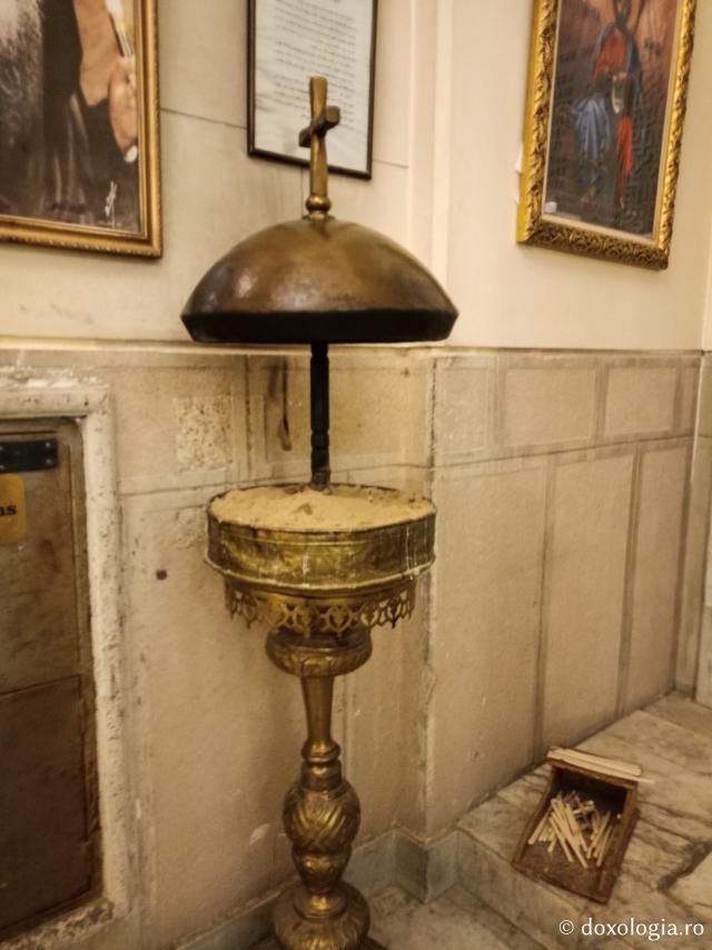 Pași de pelerin la catedrala închinată „Sfântului Apostol și Evanghelist Marcu” din Alexandria, Egipt Pași de pelerin la catedrala închinată „Sfântului Apostol și Evanghelist Marcu” din Alexandria, Egipt
