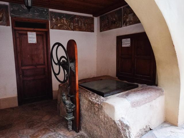 Fântâna lui Moise – locul unde se spune că prorocul a întâlnit-o pe viitoarea sa soție, Sefora