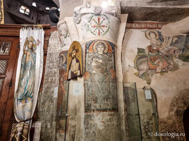 Clipe de răgaz în fața frescelor din biserica Mănăstirii El Sourian din Egipt