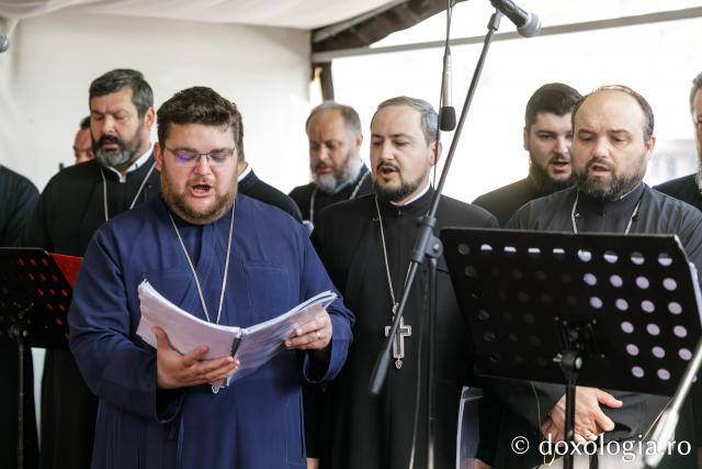 Liturghie arhierească săvârșită de PS Nectarie de Bogdania în ajunul prăznuirii Sfântului Ioan cel Nou / Foto: pr. Silviu Cluci Liturghie arhierească săvârșită de PS Nectarie de Bogdania în ajunul prăznuirii Sfântului Ioan cel Nou