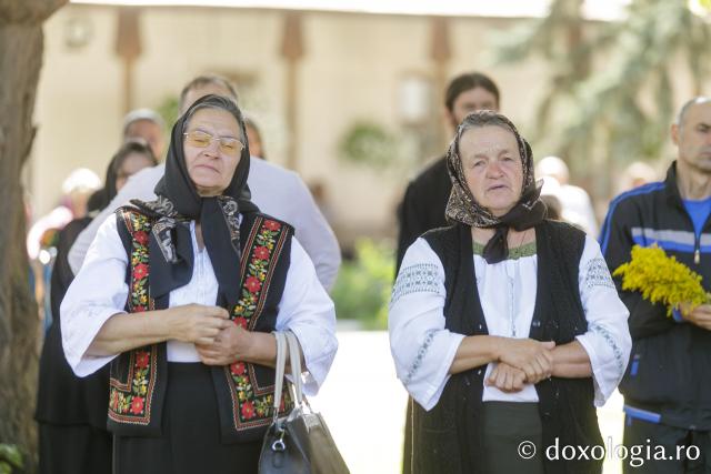 Liturghie arhierească săvârșită de PS Nectarie de Bogdania în ajunul prăznuirii Sfântului Ioan cel Nou / Foto: pr. Silviu Cluci Liturghie arhierească săvârșită de PS Nectarie de Bogdania în ajunul prăznuirii Sfântului Ioan cel Nou