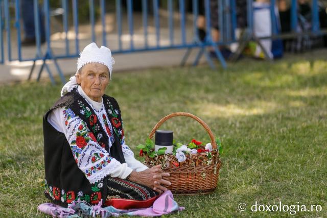Liturghie arhierească săvârșită de PS Nectarie de Bogdania în ajunul prăznuirii Sfântului Ioan cel Nou / Foto: pr. Silviu Cluci Liturghie arhierească săvârșită de PS Nectarie de Bogdania în ajunul prăznuirii Sfântului Ioan cel Nou