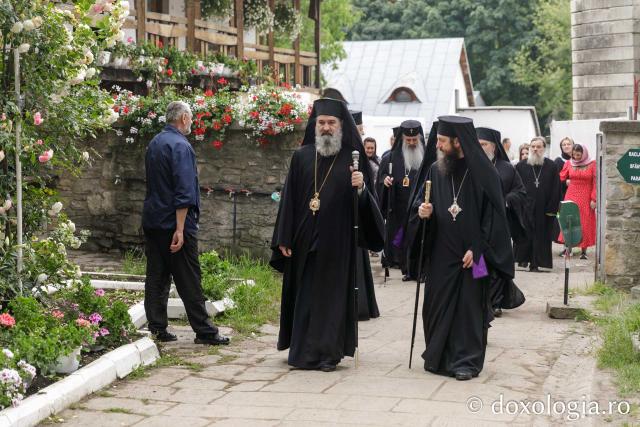 Liturghie arhierească la hramul Sfântului Ioan cel Nou