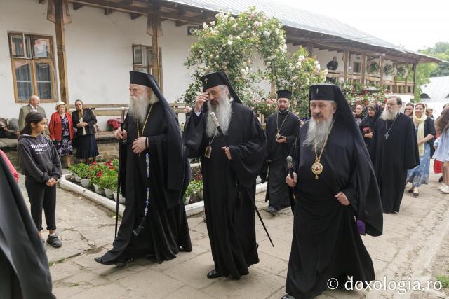 Liturghie arhierească la hramul Sfântului Ioan cel Nou