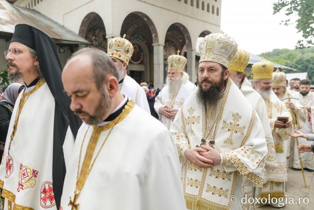 Liturghie arhierească la hramul Sfântului Ioan cel Nou