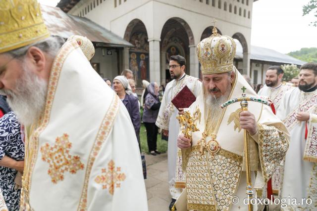 Liturghie arhierească la hramul Sfântului Ioan cel Nou