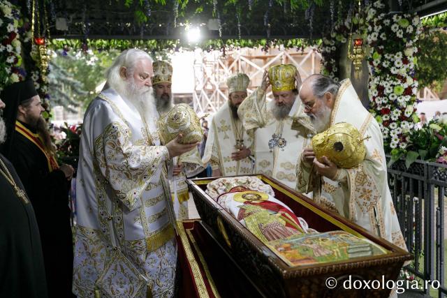 Liturghie arhierească la hramul Sfântului Ioan cel Nou