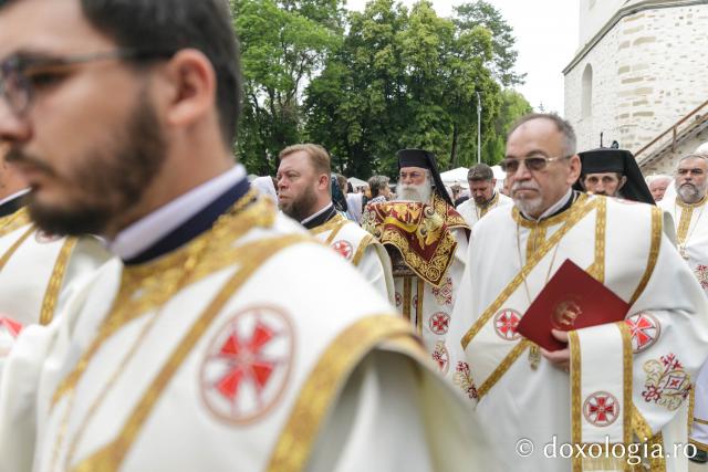 Liturghie arhierească la hramul Sfântului Ioan cel Nou
