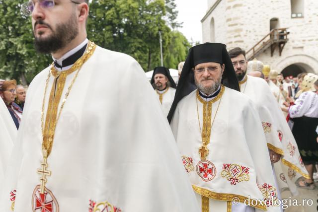 Liturghie arhierească la hramul Sfântului Ioan cel Nou