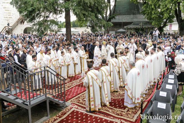 Liturghie arhierească la hramul Sfântului Ioan cel Nou