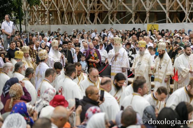 Liturghie arhierească la hramul Sfântului Ioan cel Nou