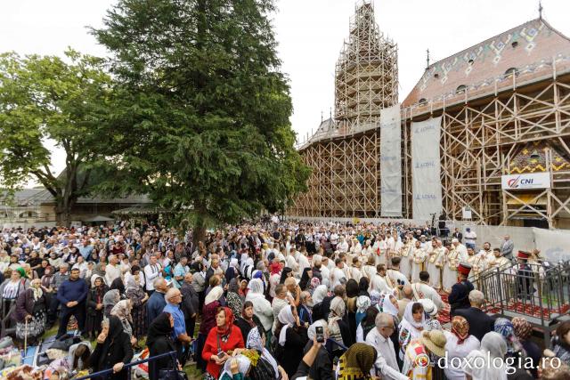 Liturghie arhierească la hramul Sfântului Ioan cel Nou