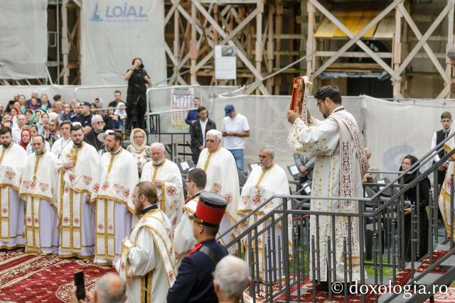 Liturghie arhierească la hramul Sfântului Ioan cel Nou