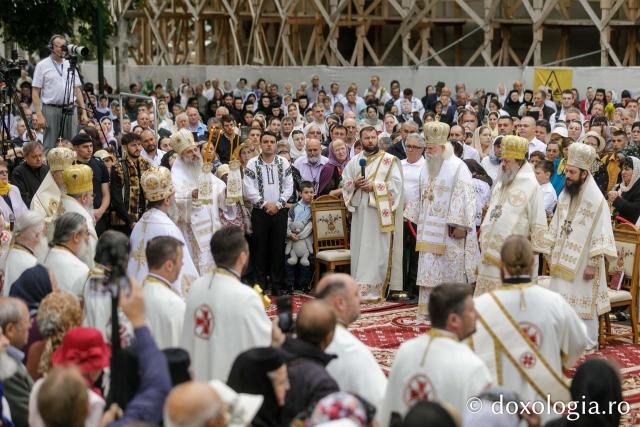 Liturghie arhierească la hramul Sfântului Ioan cel Nou