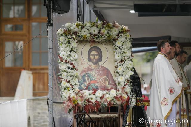 Liturghie arhierească la hramul Sfântului Ioan cel Nou