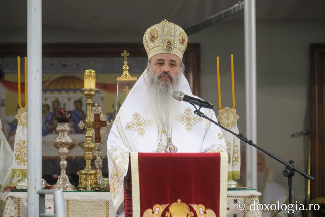 Liturghie arhierească la hramul Sfântului Ioan cel Nou