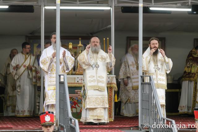 Liturghie arhierească la hramul Sfântului Ioan cel Nou