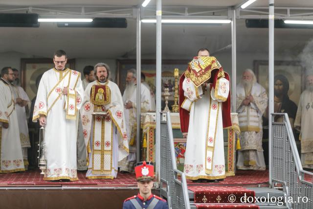 Liturghie arhierească la hramul Sfântului Ioan cel Nou