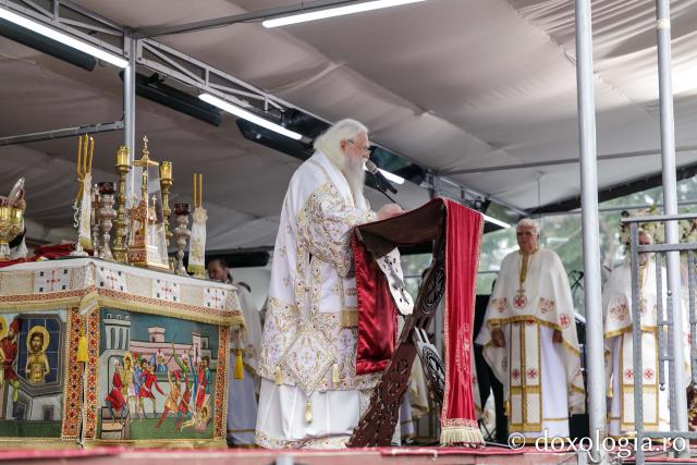 Liturghie arhierească la hramul Sfântului Ioan cel Nou