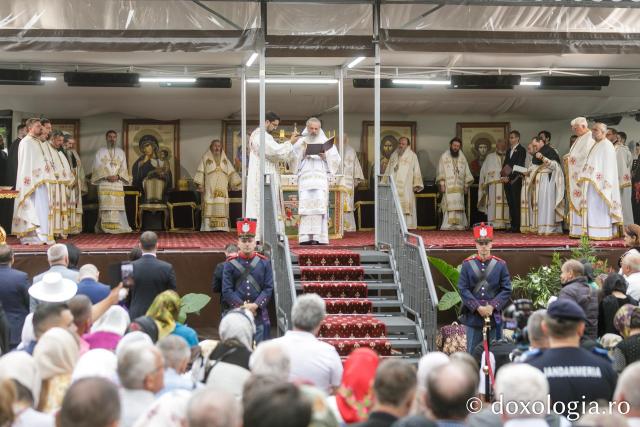 Liturghie arhierească la hramul Sfântului Ioan cel Nou