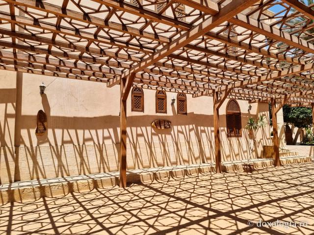 Mănăstirea El Paramous, oaza de liniște din Deșertul Nitriei