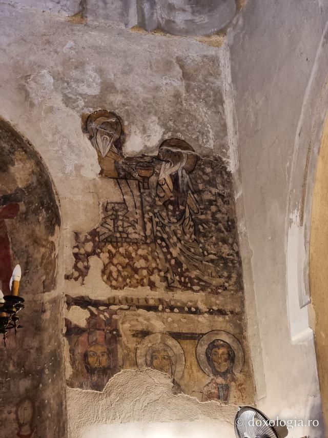 Mănăstirea El Paramous, oaza de liniște din Deșertul Nitriei