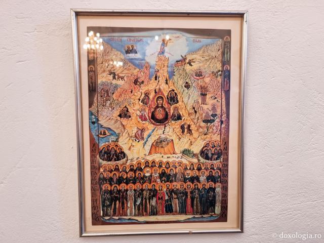 Clipe de rugăciune în Paraclisul Sfântului Paisie Aghioritul de la Mănăstirea Faran din Sinai / Foto: Magda Buftea Clipe de rugăciune în Paraclisul Sfântului Paisie Aghioritul de la Mănăstirea Faran din Sinai