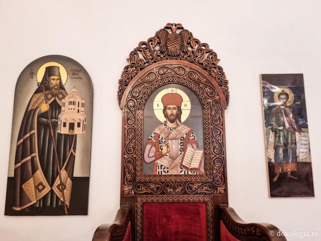 Clipe de rugăciune în Paraclisul Sfântului Paisie Aghioritul de la Mănăstirea Faran din Sinai / Foto: Magda Buftea Clipe de rugăciune în Paraclisul Sfântului Paisie Aghioritul de la Mănăstirea Faran din Sinai