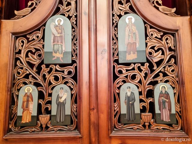 Clipe de rugăciune în Paraclisul Sfântului Paisie Aghioritul de la Mănăstirea Faran din Sinai / Foto: Magda Buftea Clipe de rugăciune în Paraclisul Sfântului Paisie Aghioritul de la Mănăstirea Faran din Sinai