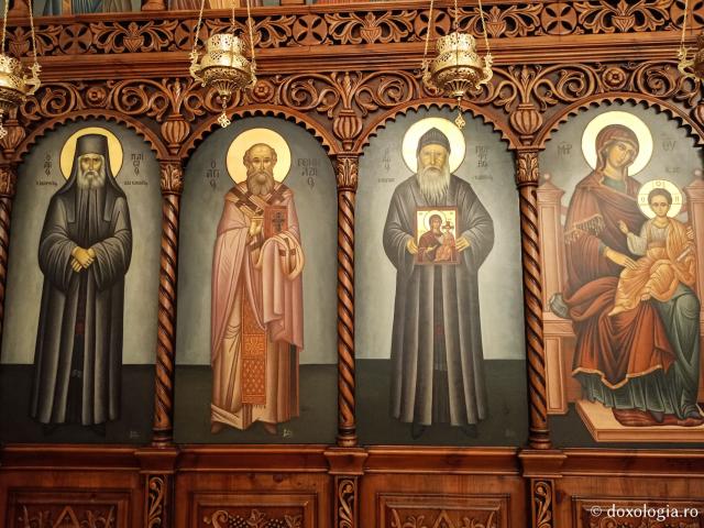 Clipe de rugăciune în Paraclisul Sfântului Paisie Aghioritul de la Mănăstirea Faran din Sinai