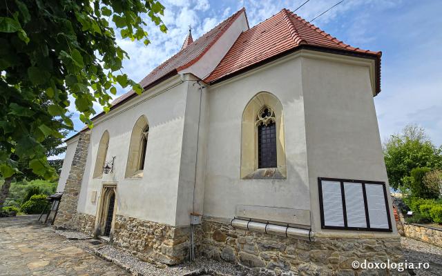 Biserica arhiepiscopală de la Mănăstirea Feleacu – lăcaș istoric ctitorit de Ștefan cel Mare și ocrotit de Sfânta Parascheva