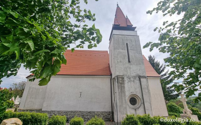Biserica arhiepiscopală de la Mănăstirea Feleacu – lăcaș istoric ctitorit de Ștefan cel Mare și ocrotit de Sfânta Parascheva