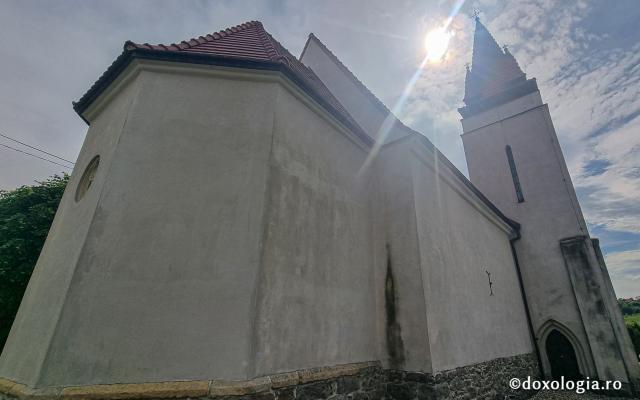 Biserica arhiepiscopală de la Mănăstirea Feleacu – lăcaș istoric ctitorit de Ștefan cel Mare și ocrotit de Sfânta Parascheva