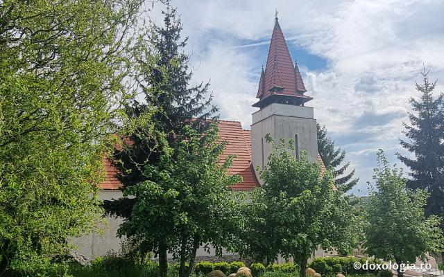Biserica arhiepiscopală de la Mănăstirea Feleacu – lăcaș istoric ctitorit de Ștefan cel Mare și ocrotit de Sfânta Parascheva