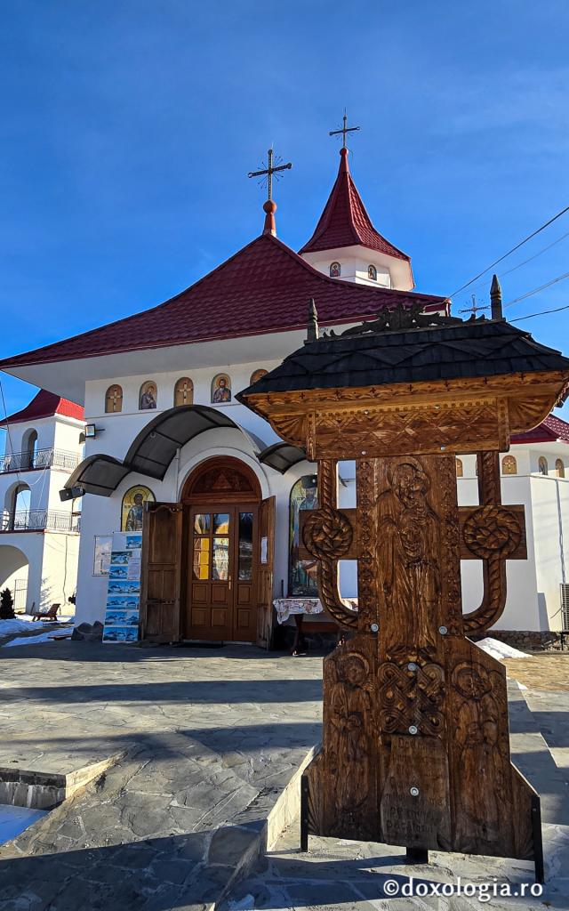 Mănăstirea Podu Coșnei – așezământ închinat Sfinților Apostoli Petru și Pavel de pe Valea Dornei