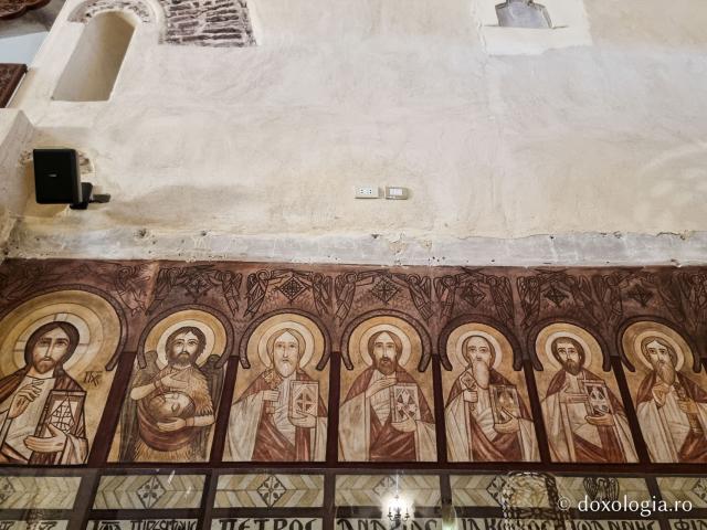 Mănăstirea „Sfântul Paisie cel Mare” ‒ complexul monahal ce adăpostește moaștele marelui nevoitor din Pustia Wadi El-Natron / Foto: Magda Buftea Mănăstirea „Sfântul Paisie cel Mare” ‒ complexul monahal ce adăpostește moaștele marelui nevoitor din Pustia Wadi El-Natron