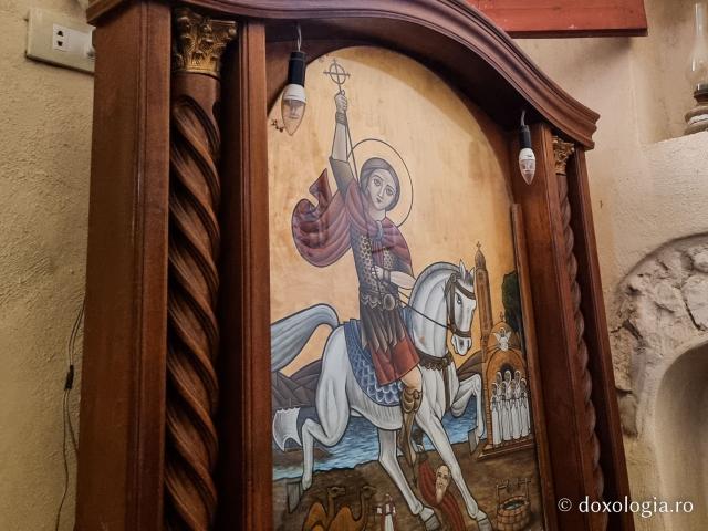 Mănăstirea „Sfântul Paisie cel Mare” ‒ complexul monahal ce adăpostește moaștele marelui nevoitor din Pustia Wadi El-Natron / Foto: Magda Buftea Mănăstirea „Sfântul Paisie cel Mare” ‒ complexul monahal ce adăpostește moaștele marelui nevoitor din Pustia Wadi El-Natron