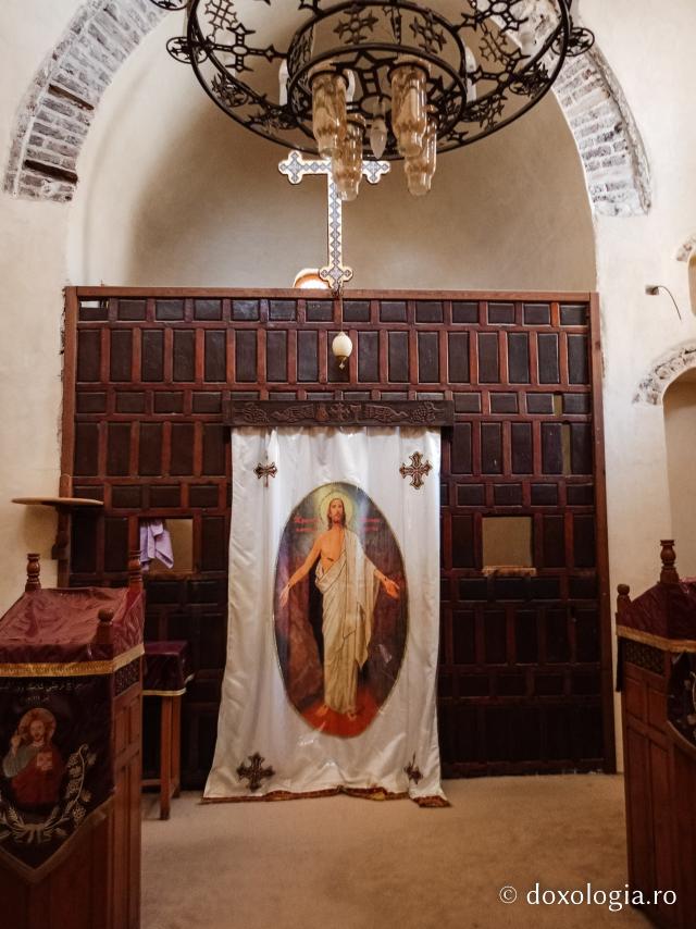 Mănăstirea „Sfântul Paisie cel Mare” ‒ complexul monahal ce adăpostește moaștele marelui nevoitor din Pustia Wadi El-Natron Mănăstirea „Sfântul Paisie cel Mare” ‒ complexul monahal ce adăpostește moaștele marelui nevoitor din Pustia Wadi El-Natron