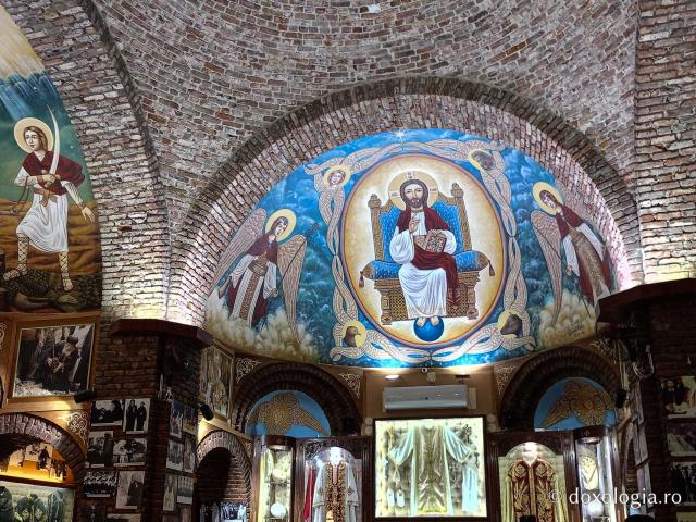 Mănăstirea „Sfântul Paisie cel Mare” ‒ complexul monahal ce adăpostește moaștele marelui nevoitor din Pustia Wadi El-Natron Mănăstirea „Sfântul Paisie cel Mare” ‒ complexul monahal ce adăpostește moaștele marelui nevoitor din Pustia Wadi El-Natron