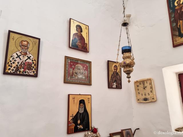 Mănăstirea celor Șapte Fecioare din Sinai – așezământul ridicat pe locul din care a izvorât apă când Moise a lovit stânca cu toiagul / Foto: Magda Buftea Mănăstirea celor Șapte Fecioare din Sinai – așezământul ridicat pe locul din care a izvorât apă când Moise a lovit stânca cu toiagul