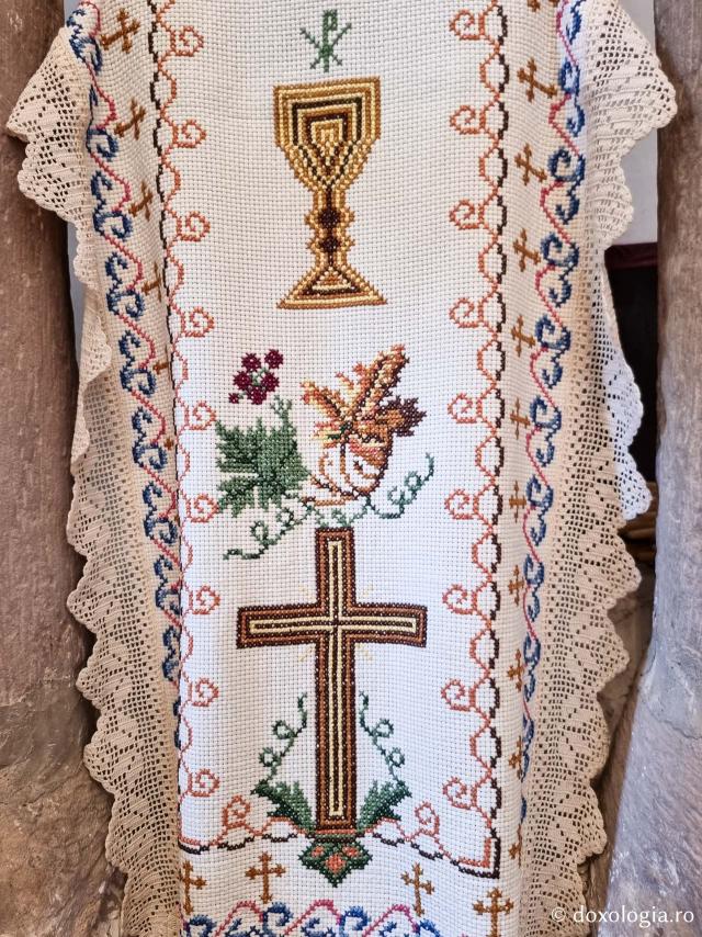 Mănăstirea celor Șapte Fecioare din Sinai – așezământul ridicat pe locul din care a izvorât apă când Moise a lovit stânca cu toiagul / Foto: Magda Buftea Mănăstirea celor Șapte Fecioare din Sinai – așezământul ridicat pe locul din care a izvorât apă când Moise a lovit stânca cu toiagul