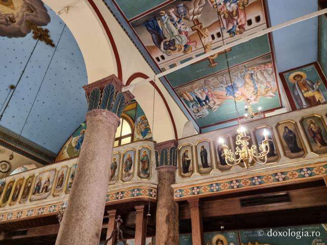 Pași de pelerin la biserica Mănăstirii „Sfântul Sava cel Sfințit”, catedrală a Patriarhiei Ortodoxe a Alexandriei şi a întregii Africi / Foto: Magda Buftea Pași de pelerin la biserica Mănăstirii „Sfântul Sava cel Sfințit”, catedrală a Patriarhiei Ortodoxe a Alexandriei şi a întregii Africi
