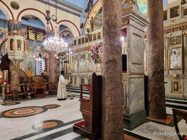 Pași de pelerin la biserica Mănăstirii „Sfântul Sava cel Sfințit”, catedrală a Patriarhiei Ortodoxe a Alexandriei şi a întregii Africi / Foto: Magda Buftea Pași de pelerin la biserica Mănăstirii „Sfântul Sava cel Sfințit”, catedrală a Patriarhiei Ortodoxe a Alexandriei şi a întregii Africi