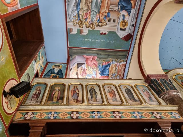 Pași de pelerin la biserica Mănăstirii „Sfântul Sava cel Sfințit”, catedrală a Patriarhiei Ortodoxe a Alexandriei şi a întregii Africi / Foto: Magda Buftea Pași de pelerin la biserica Mănăstirii „Sfântul Sava cel Sfințit”, catedrală a Patriarhiei Ortodoxe a Alexandriei şi a întregii Africi