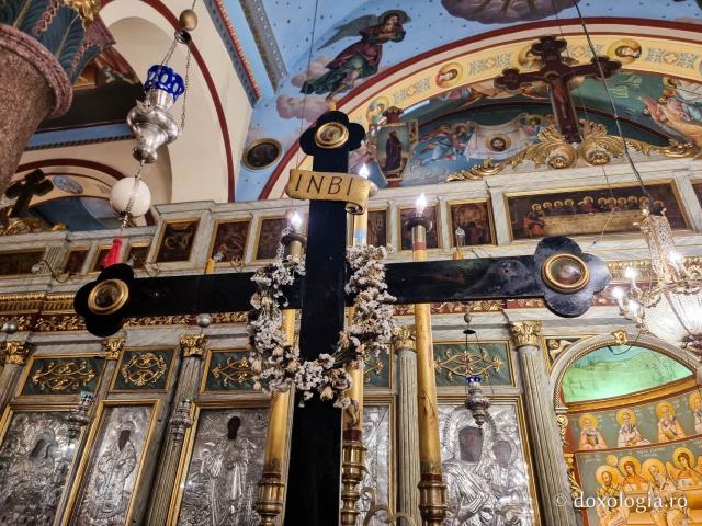 Pași de pelerin la biserica Mănăstirii „Sfântul Sava cel Sfințit”, catedrală a Patriarhiei Ortodoxe a Alexandriei şi a întregii Africi / Foto: Magda Buftea Pași de pelerin la biserica Mănăstirii „Sfântul Sava cel Sfințit”, catedrală a Patriarhiei Ortodoxe a Alexandriei şi a întregii Africi
