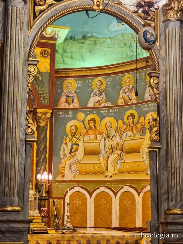 Pași de pelerin la biserica Mănăstirii „Sfântul Sava cel Sfințit”, catedrală a Patriarhiei Ortodoxe a Alexandriei şi a întregii Africi / Foto: Magda Buftea Pași de pelerin la biserica Mănăstirii „Sfântul Sava cel Sfințit”, catedrală a Patriarhiei Ortodoxe a Alexandriei şi a întregii Africi