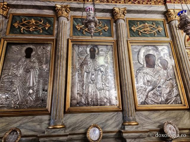 Pași de pelerin la biserica Mănăstirii „Sfântul Sava cel Sfințit”, catedrală a Patriarhiei Ortodoxe a Alexandriei şi a întregii Africi / Foto: Magda Buftea Pași de pelerin la biserica Mănăstirii „Sfântul Sava cel Sfințit”, catedrală a Patriarhiei Ortodoxe a Alexandriei şi a întregii Africi